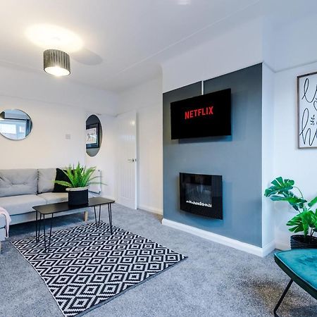 Welcoming 3 Bed Home, 10 Mins From Chester Races And Zoo Saughall Exteriör bild