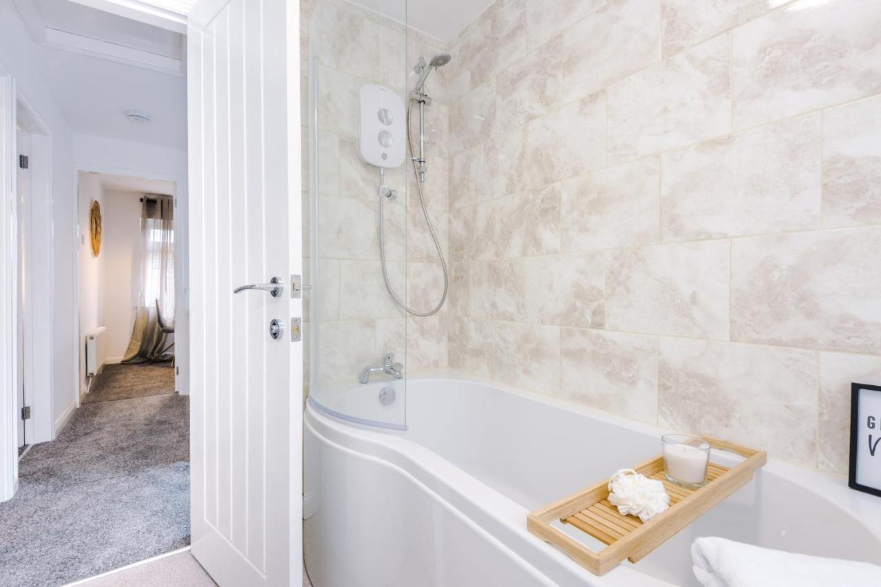 Welcoming 3 Bed Home, 10 Mins From Chester Races And Zoo Saughall Exteriör bild