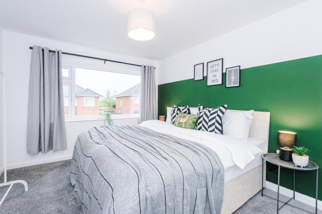 Welcoming 3 Bed Home, 10 Mins From Chester Races And Zoo Saughall Exteriör bild