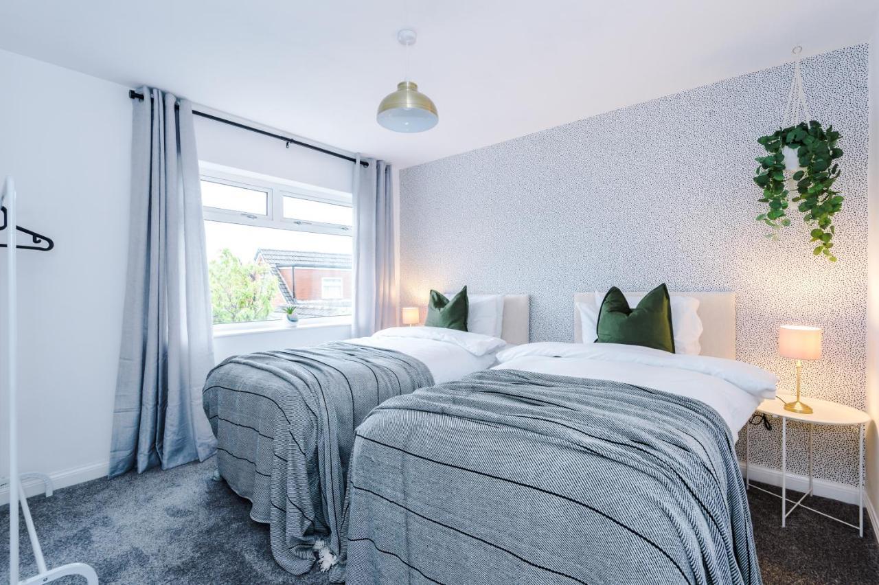 Welcoming 3 Bed Home, 10 Mins From Chester Races And Zoo Saughall Exteriör bild